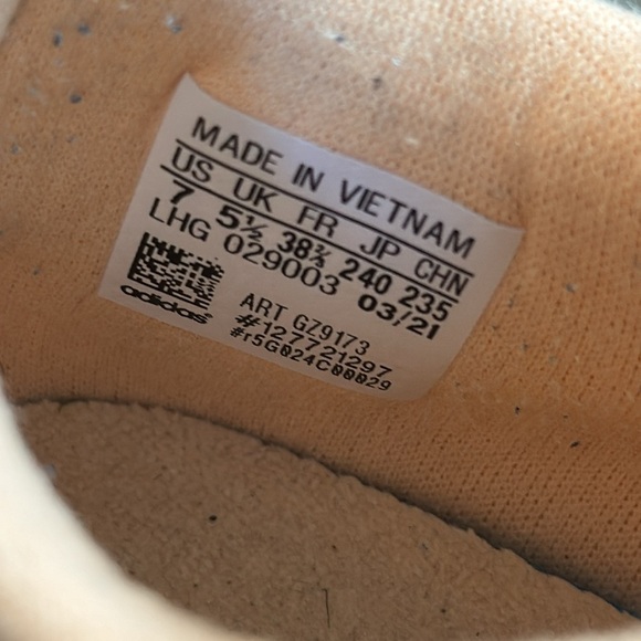 ADIDAS ZX 1K BOOST W
Worn White/ Worn White/ Acid Orange - Picture 2 of 9